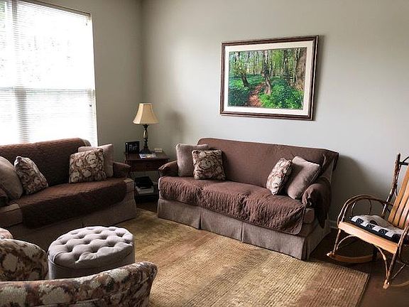 2nd image of 1009 Ellsworth Dr