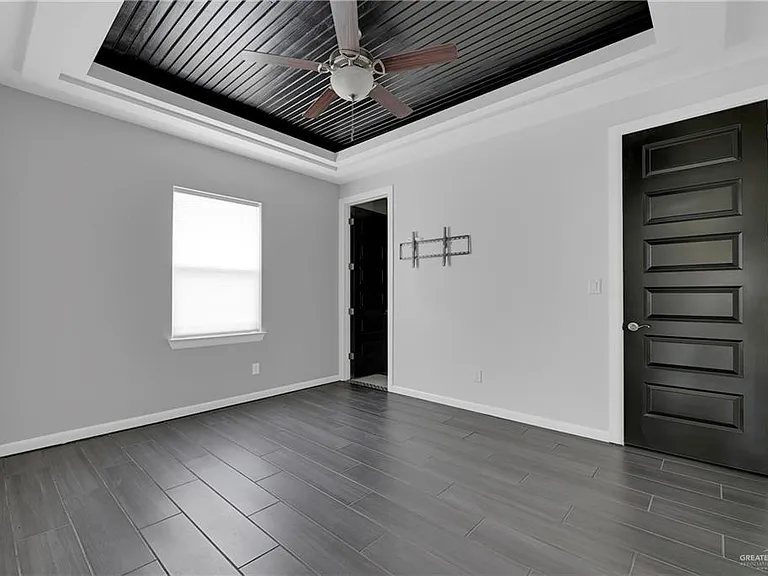 1102 W Pear Ave — Photo 11