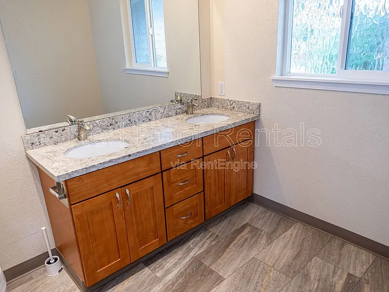 9620 Maple Ave SW — Photo 35