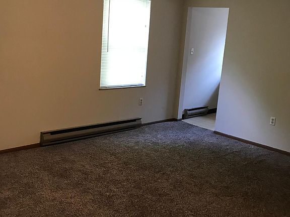 3rd image of 121 N Granger St