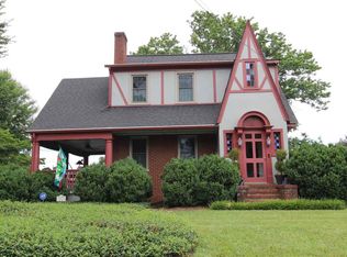 1813 W Main St, Waynesboro, VA 22980