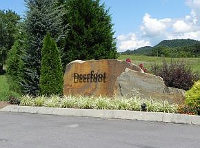 1st image of Deerfoot Cir