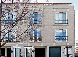 1157 W Newport Ave, Chicago, IL 60657