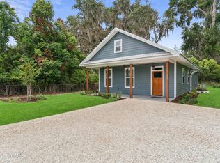 807 Elbert St, Darien, GA 31305