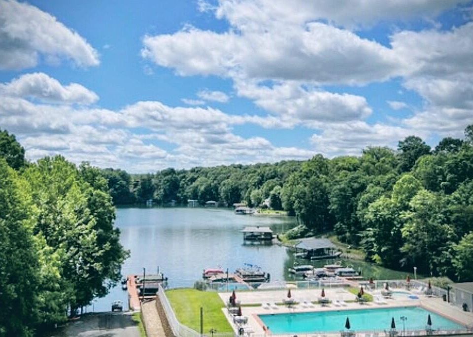 2nd image of 130 Harbor Landing Dr
