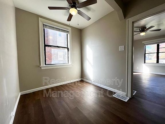 3rd image of 1421 Franklin Ave