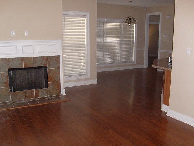 2nd image of 8 Aberdeen Cir