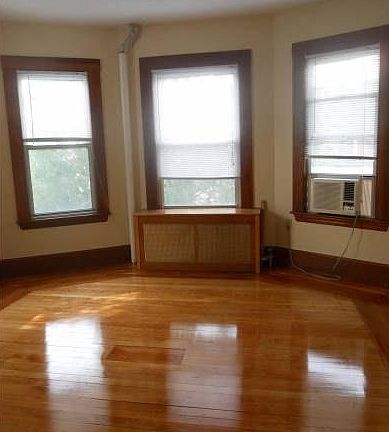 2nd Living Room OR Large Bedroom (no closet)
