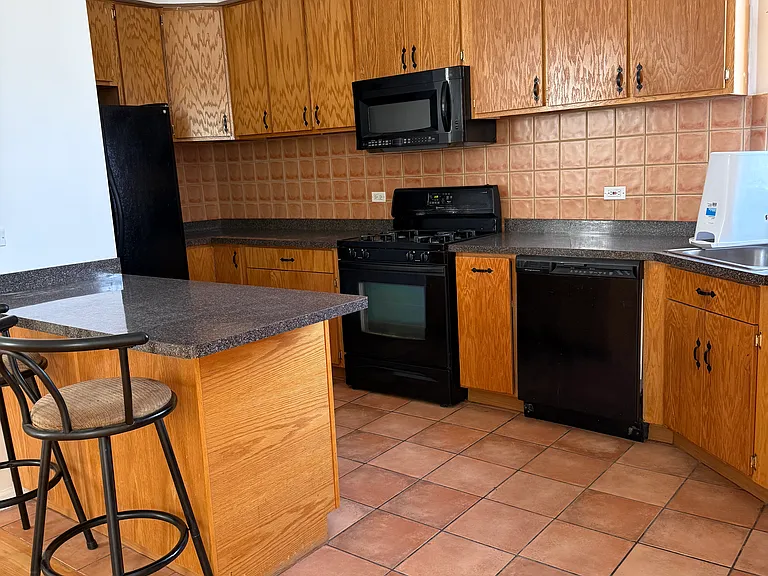 3259 W North Ave #2 — Photo 5