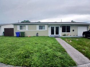 640 SW 68th Ter, Pembroke Pines, FL 33023