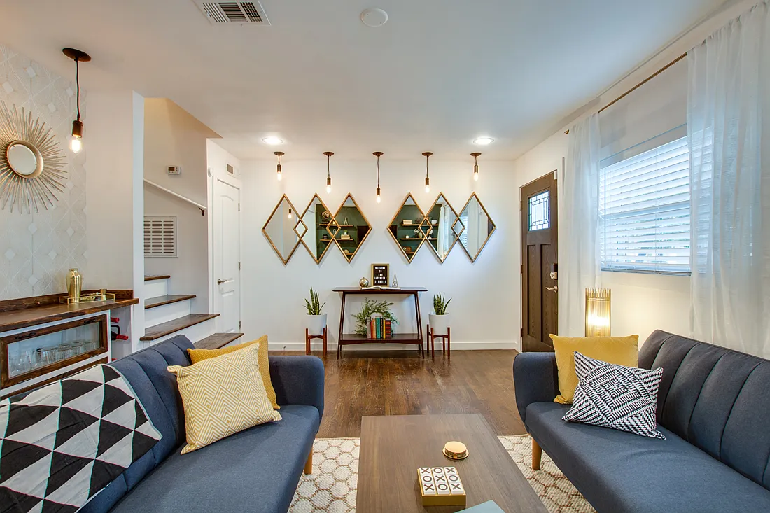 3 bed, 1280 sqft, $2,500 — Photo 3