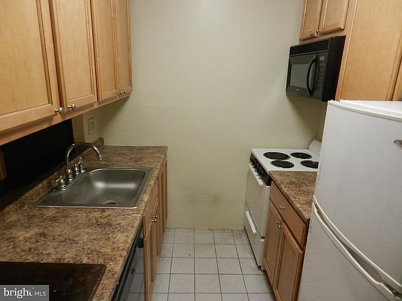 4th image of 515-19 S 12th St #7