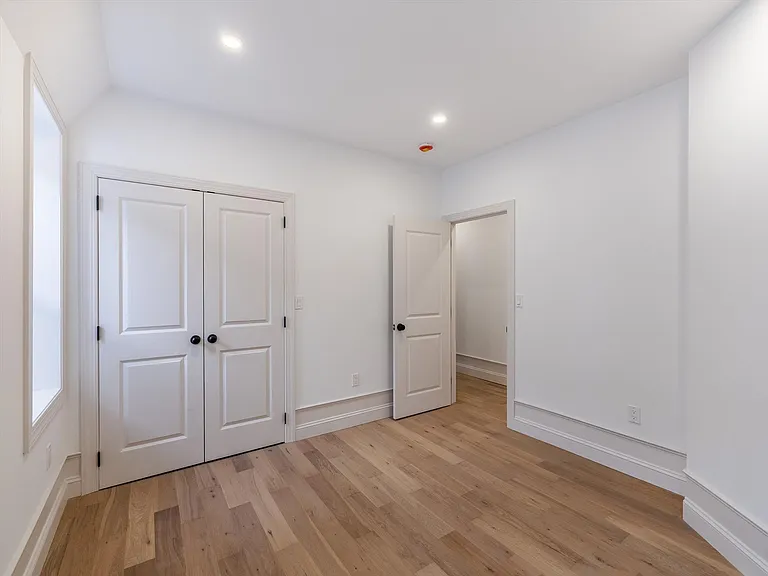 413 S 51st St #2 — Photo 38