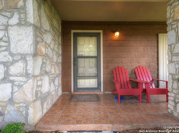 4th image of 5103 Hacienda Dr