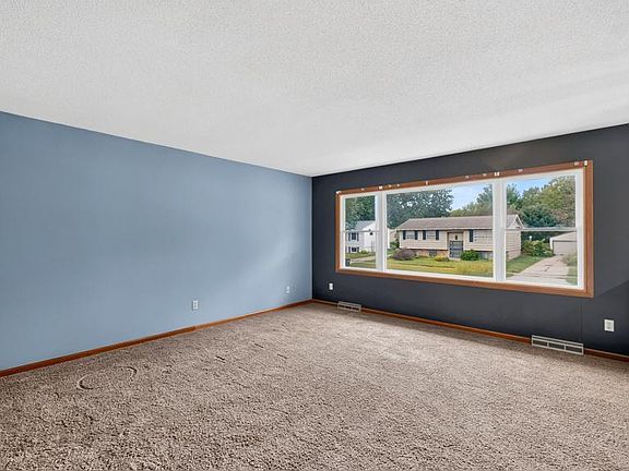 5th image of 1620 9th Ave SE