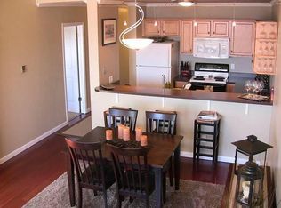 5844 NE 75th St #D301, Seattle, WA 98115