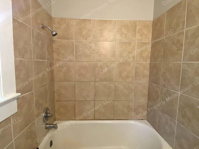 138 S Shandon St #A — Photo 5
