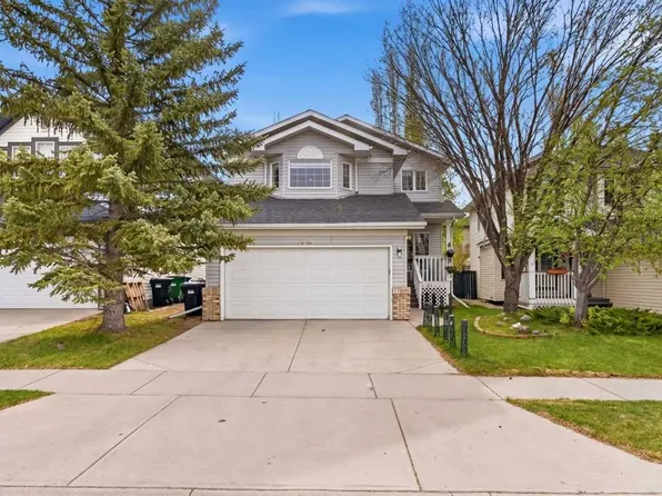 3271 W Douglasdale Blvd SE, Calgary, AB T2Z 3A8