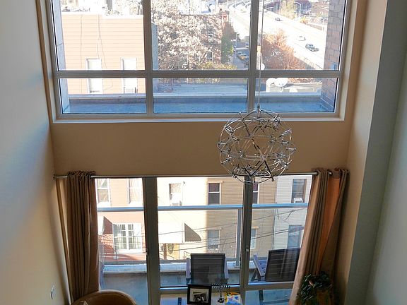 5th image of 182 Eagle St #5