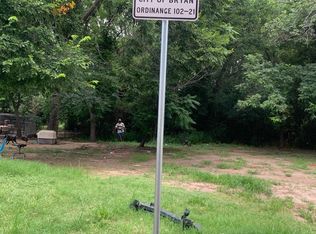 1004 Dale St, Bryan, TX 77803