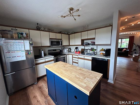 3rd image of 489 Wolcott Street #85