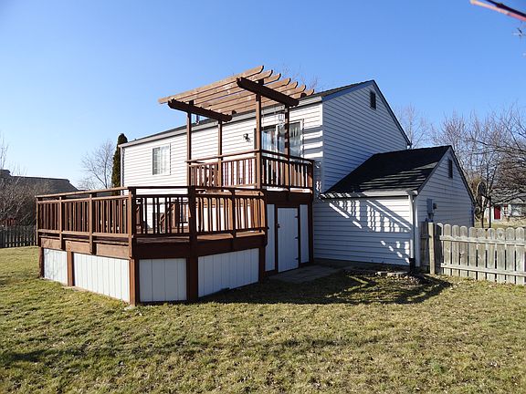 458 Sq. Ft. Deck