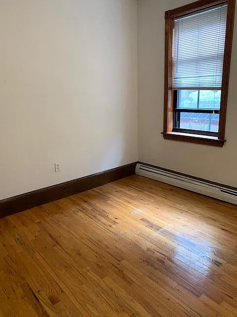 2 bed, 800 sqft, $3,600 — Photo 3