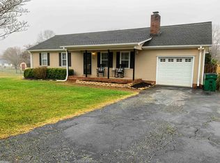 203 Alma Ct, Boiling Springs, SC 29316