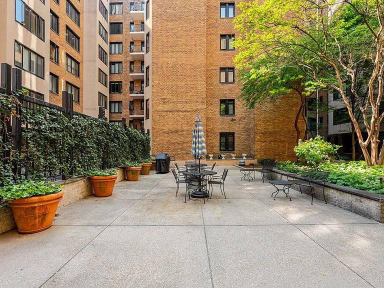 1701 16th St NW #208 — Photo 33
