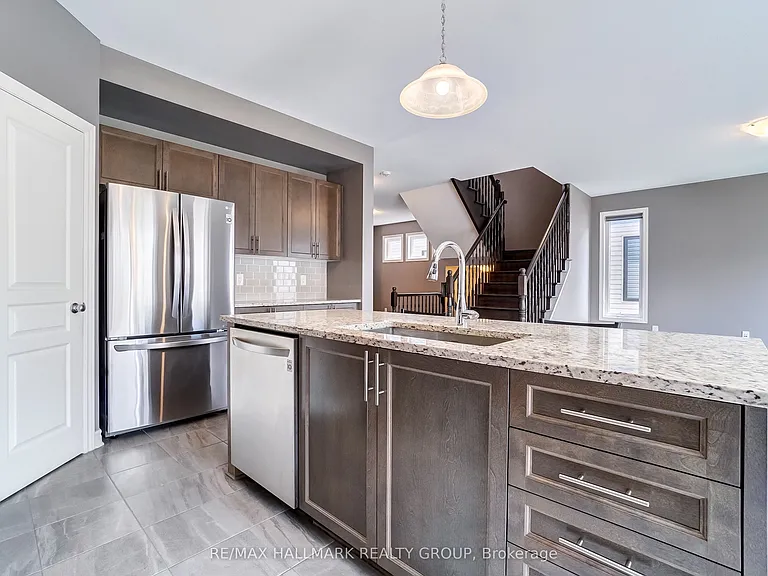 1110 Beckett Cres — Photo 19
