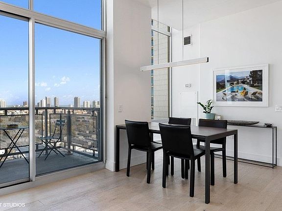 5th image of 720 N Larrabee St APT 1713