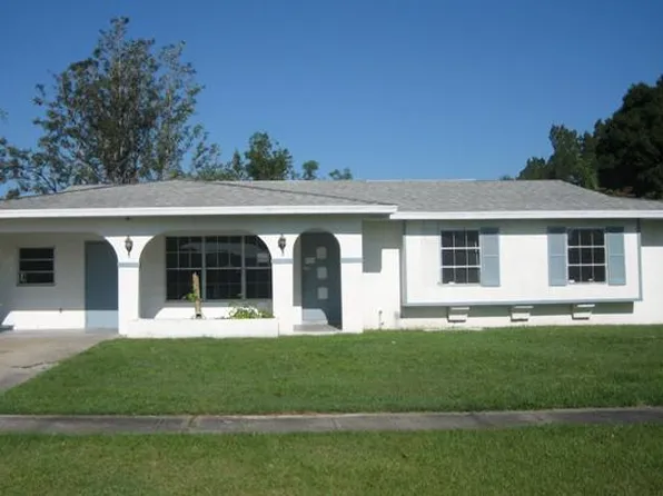 618 SW Branford Dr, Port Saint Lucie, FL 34983
