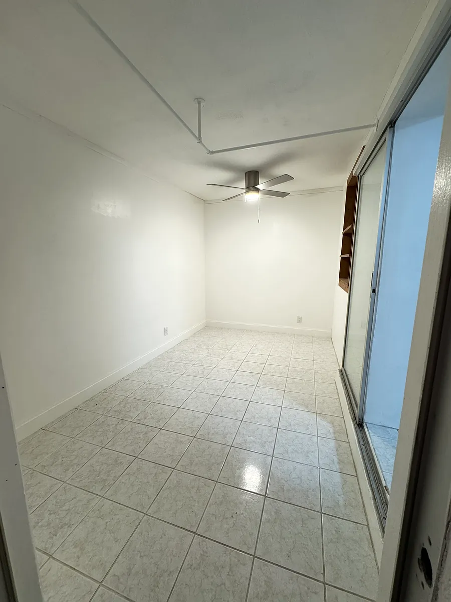 Building Photo - 2439 Wilson St #2