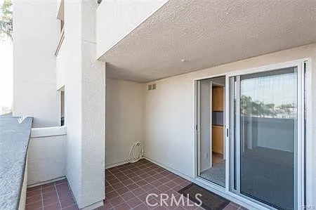 200 Pacific Coast Hwy — Photo 12