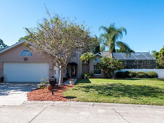 3rd image of 1941 Glen Lakes Cir N