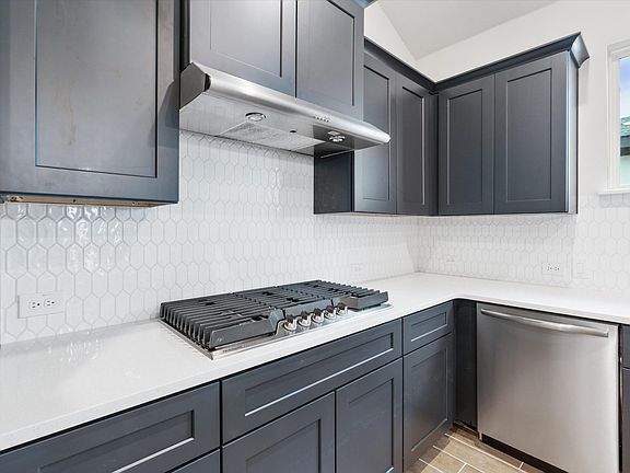 7th image of this home