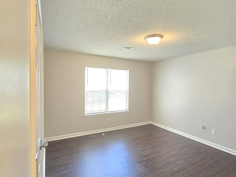 1504 Cain Ct N — Photo 13