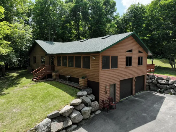 6893 Eastview Rd NW, Whipholt, MN 56484
