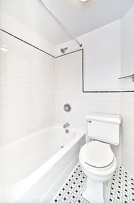 Rented by Living New York | media 13