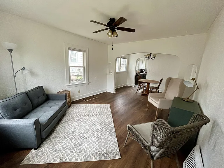 1319 E Lake Ave — Photo 5