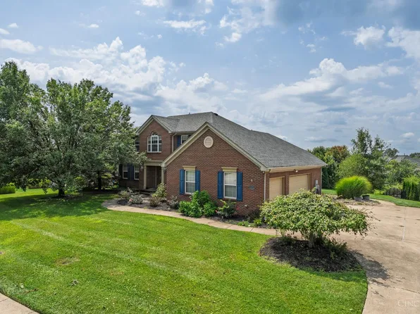 5593 Eden Ridge Dr, Cincinnati, OH 45247