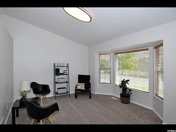 4th image of 5042 W Wormwood Dr