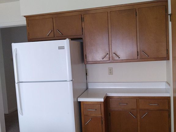 3rd image of 430 W North St #2