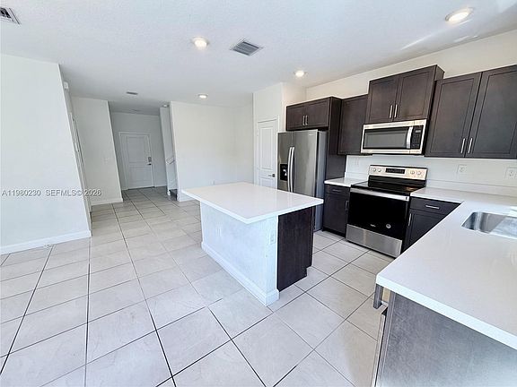 3rd image of 2418 SE 10th Ct