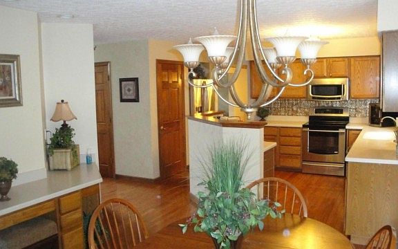 4th image of 4641 Huntwicke Dr