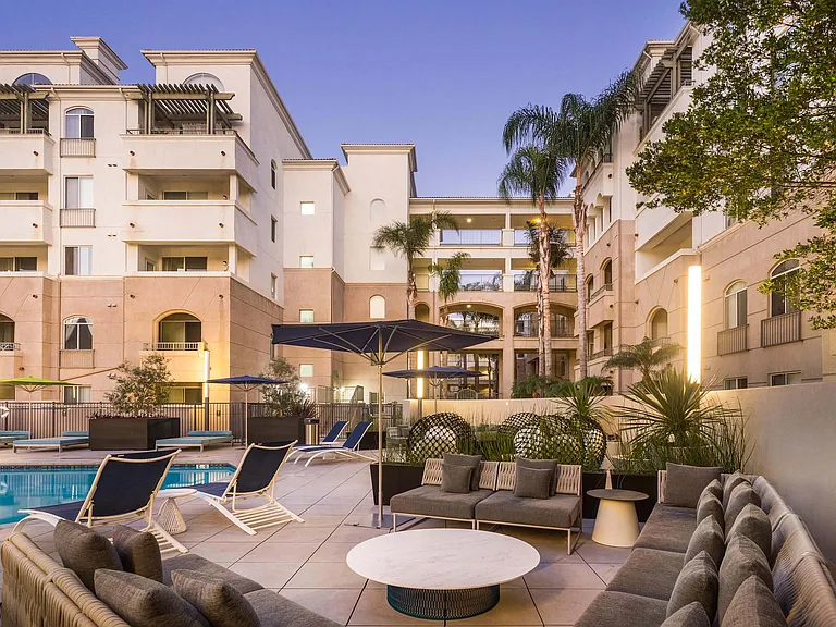 La Jolla Crossroads Apartments — Photo 72