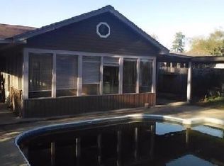 1825 W Decker Ave, Orange, TX 77632