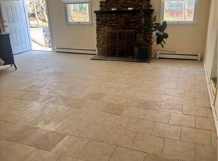 33 Hawthorne Rd, Rocky Point, NY 11778