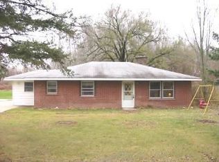 6982 N Middle Rd, Hope, MI 48628