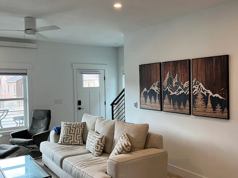 10604 Willow Ave — Photo 4